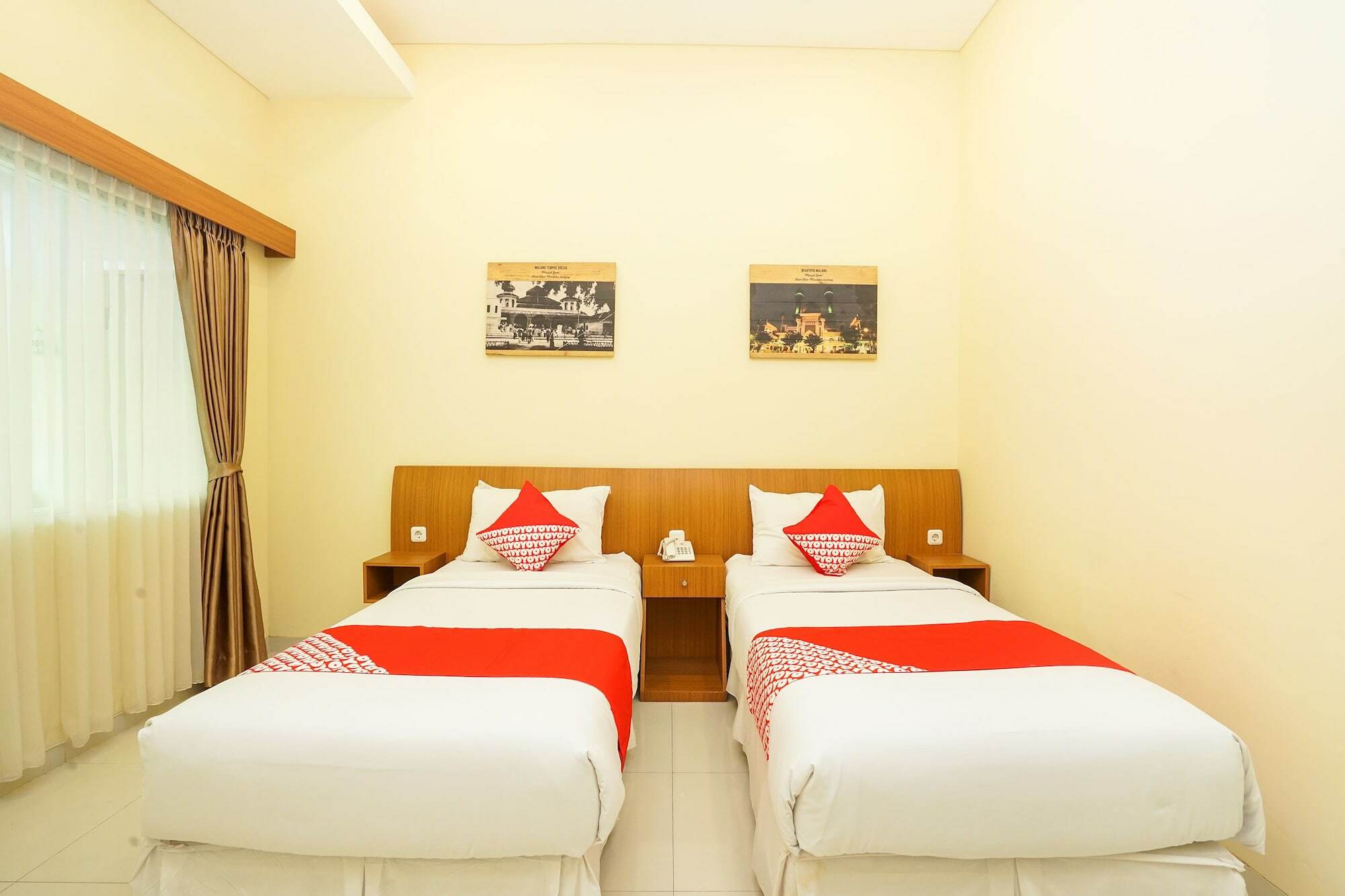 Oyo 272 M Suite Residence Malang Bagian luar foto